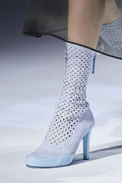 Look 3